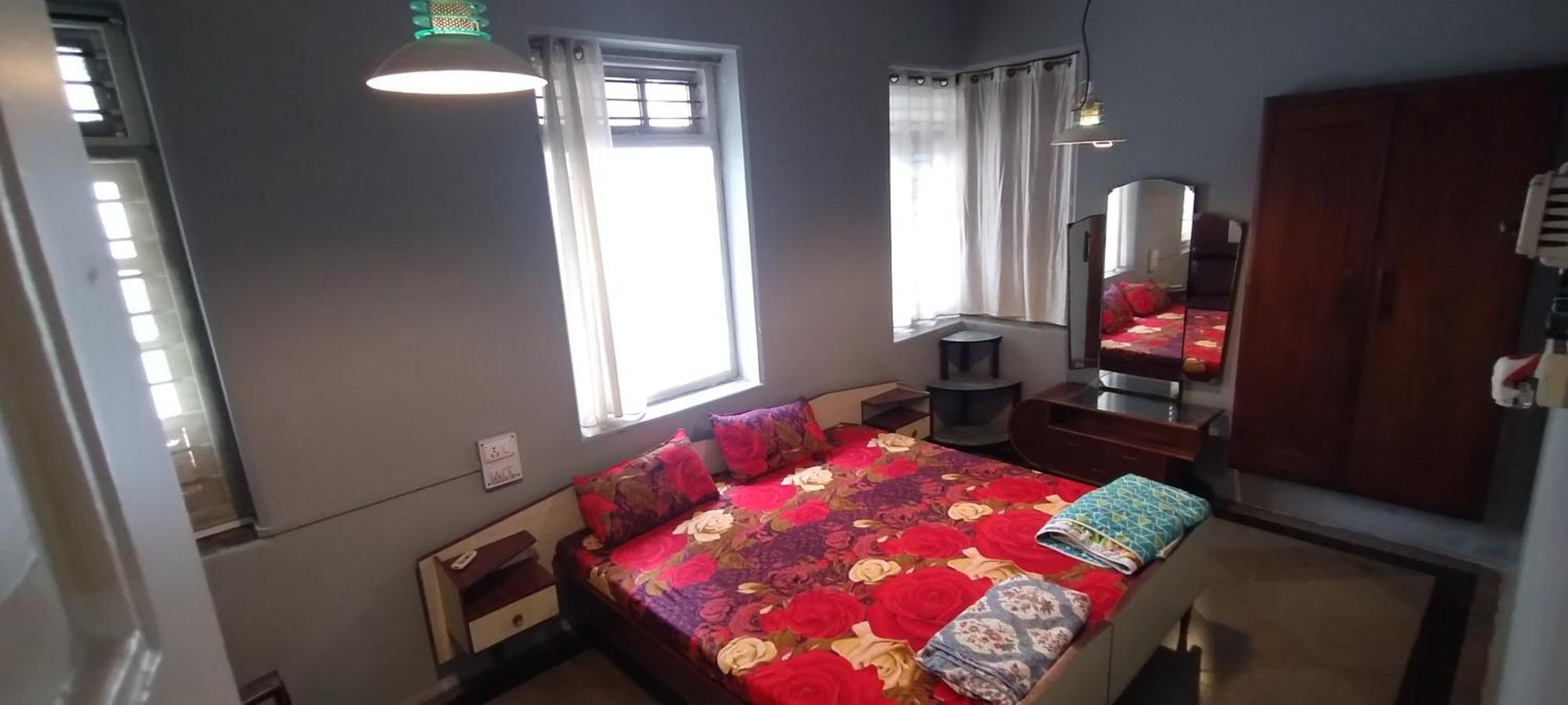 Madhav Bhavan Guest House 푸네 외부 사진